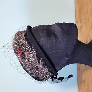 Vintage Ladies Feather Hat